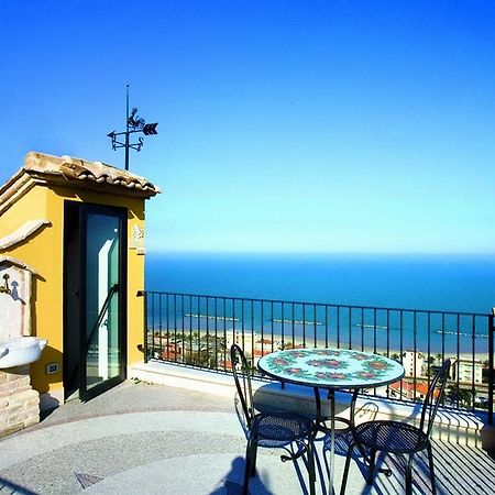 B&B La Torretta Sul Borgo Grottammare Kültér fotó